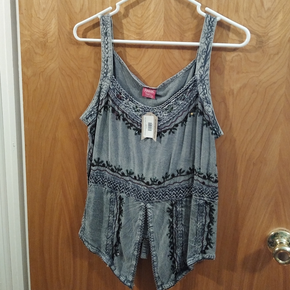 NWT Fashion Terminal tank